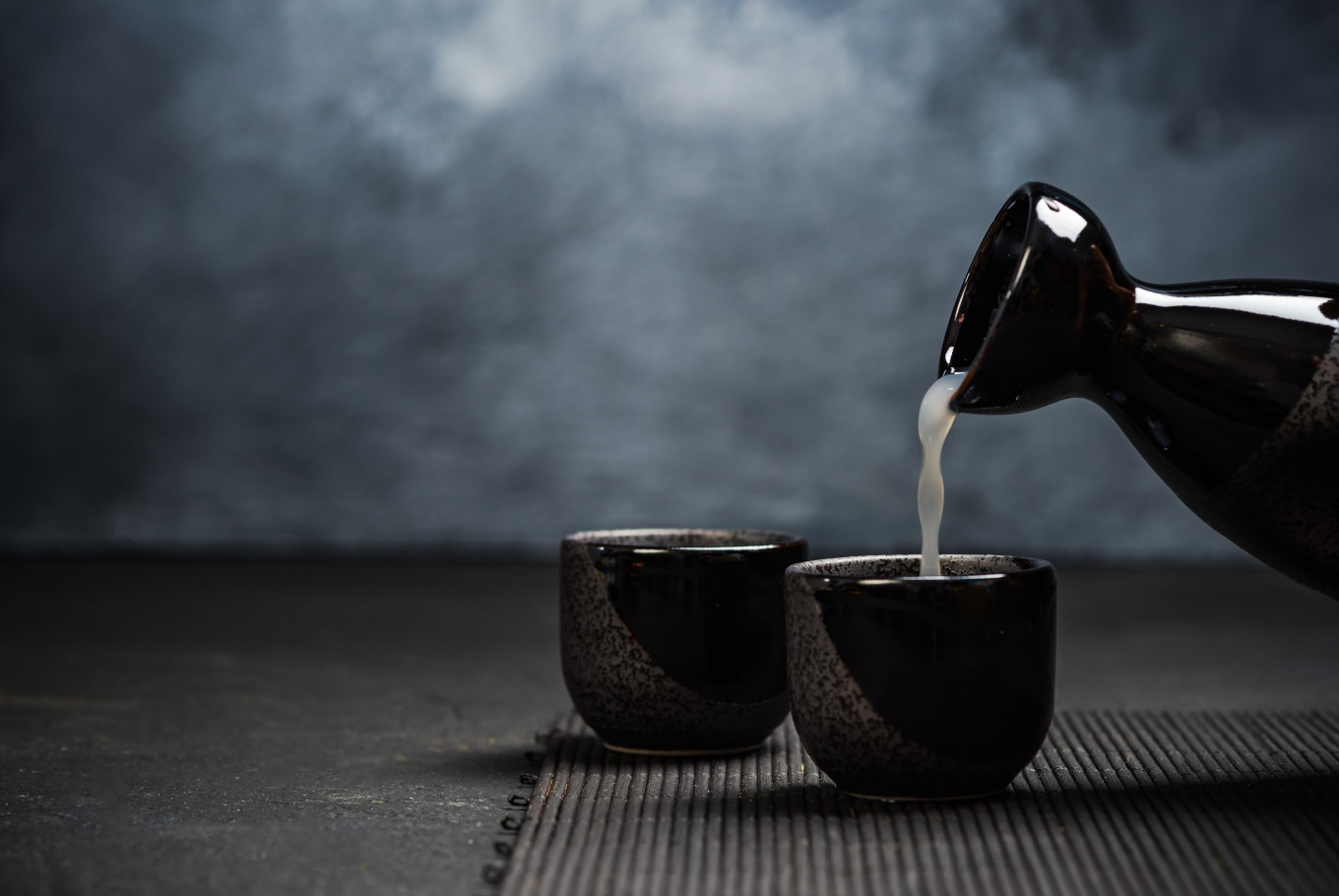 How to drink Japanese Sake hot or cold ? Kanpai! 33