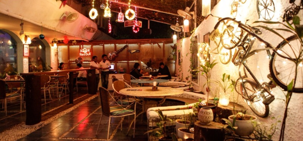 Top 10 Bars in Mumbai 30